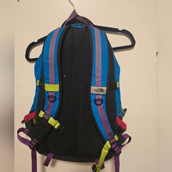 RARE The North Face Hot Shot SE Backpack - Picture 8 of 10